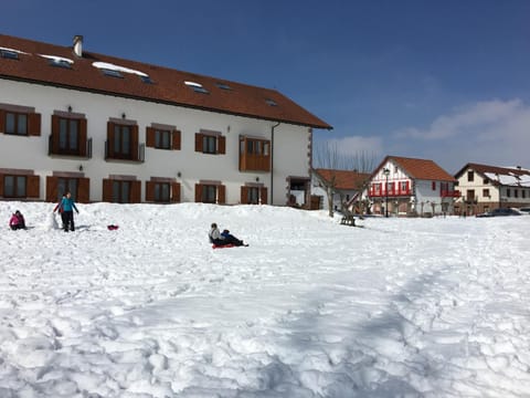 Garden view, Street view