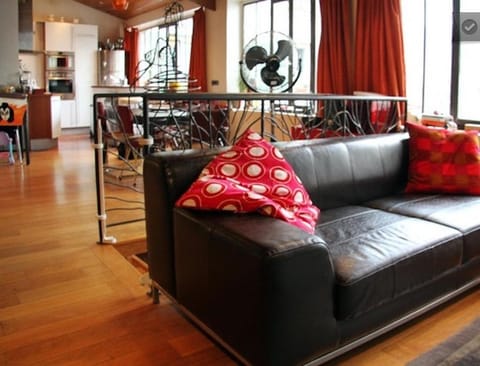 Living room, Seating area, kitchen