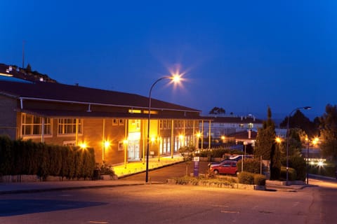 Facade/entrance, Off site, Night