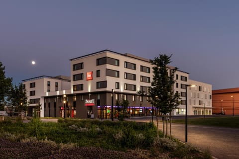 ibis budget Saint Quentin Yvelines - Vélodrome Hotel in Montigny-le-Bretonneux