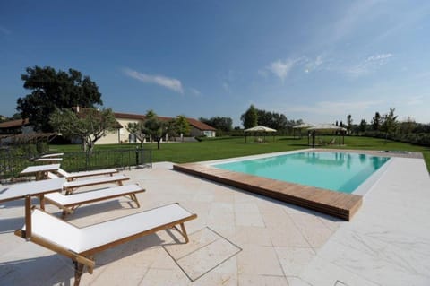 Property building, Garden view, Swimming pool, sunbed