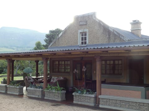 Rockwood Earth Lodge House in KwaZulu-Natal