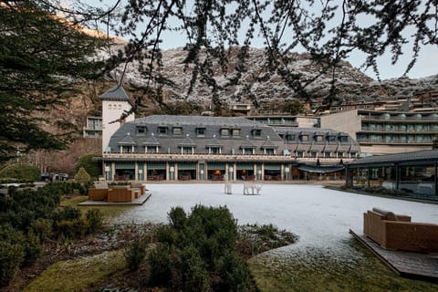 Property building, Natural landscape, Mountain view