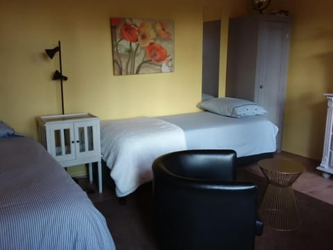 Regina Vught Bed and Breakfast in North Brabant (province)