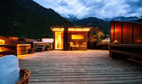 BBQ facilities, Hot Spring Bath, Massage, Sauna, Balcony/Terrace, Lounge or bar, Mountain view, Open Air Bath