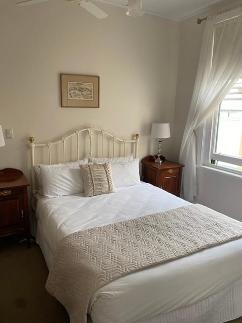 Seaview House Bed and Breakfast in King Street