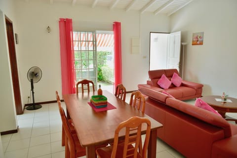Domaine Des Hibiscus Alojamiento y desayuno in Guadeloupe