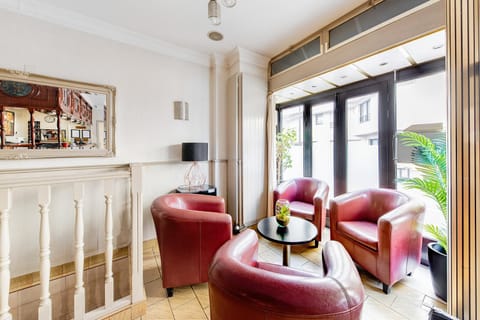Crystal Hotel Hotel in Levallois-Perret