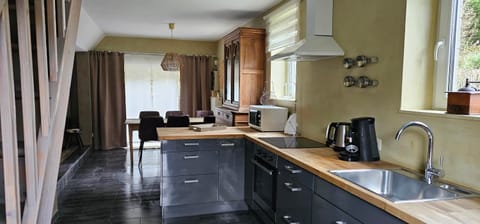 La Tulipe Apartment in Wallonia, Belgium