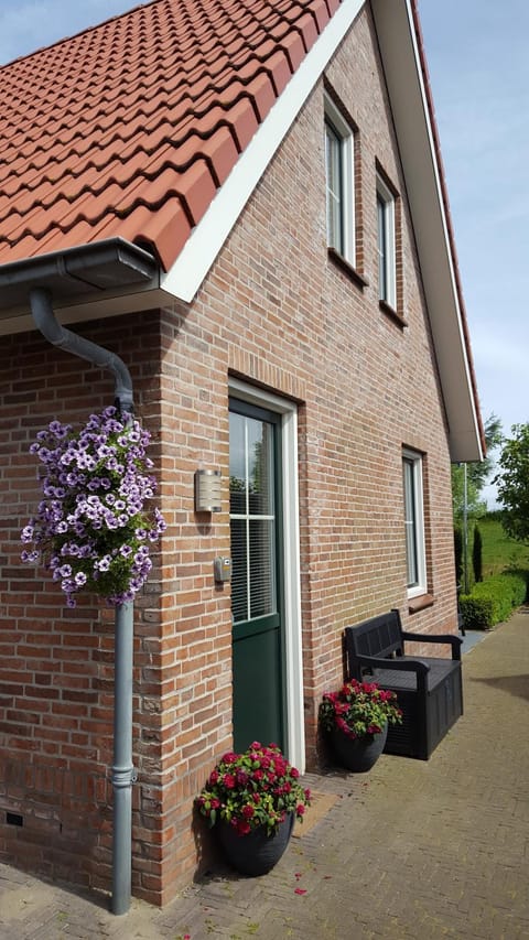 Augustinushof 13 Condo in Vrouwenpolder