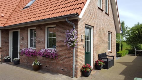 Augustinushof 13 Condo in Vrouwenpolder