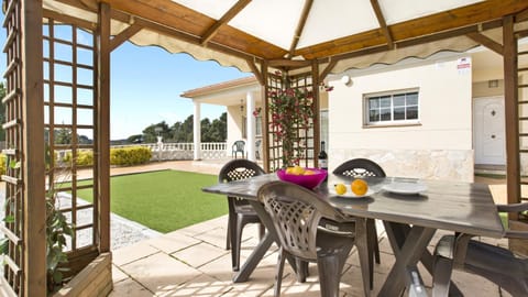 Patio, Garden, Garden view