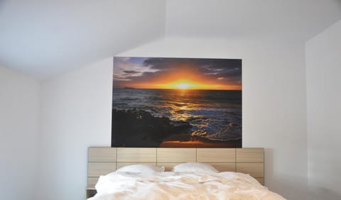 Bed, Photo of the whole room, Decorative detail