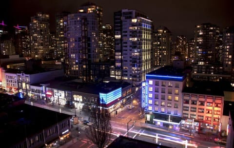 Howe Street Apartment with Views Condominio in Vancouver