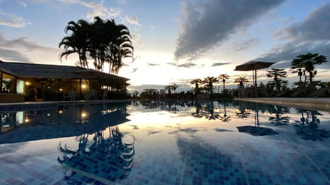 Pool view, Swimming pool, Sunrise