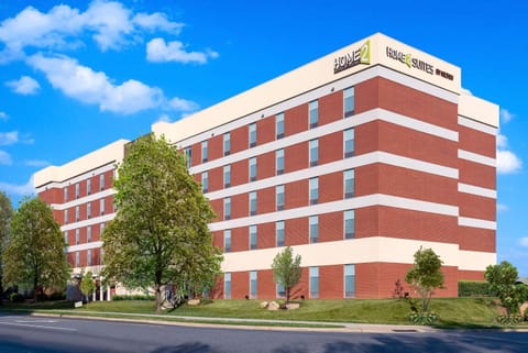 Home2 Suites by Hilton Charlotte University Research Park Hotel in University Place