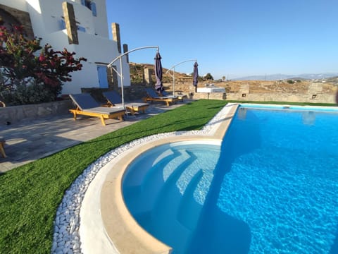 Pleiades Paros Family Apartments Apartment in Paros, Greece