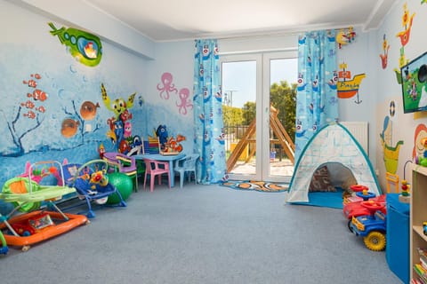 Children play ground, Kids's club