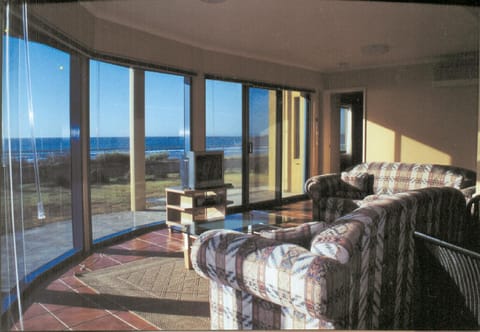 Living room, Sea view