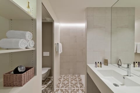 Bathroom, Bathroom