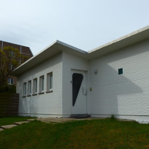 Property building, Day