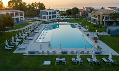 Pool view, Swimming pool, Swimming pool