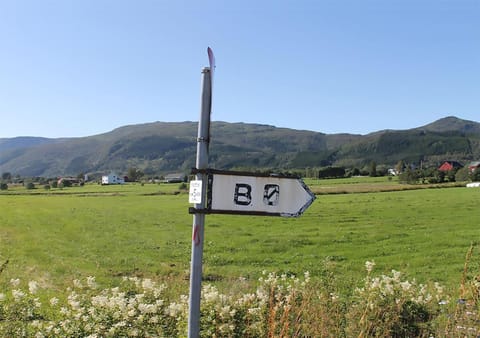 Property logo or sign, Natural landscape, Other, Landmark view, Street view