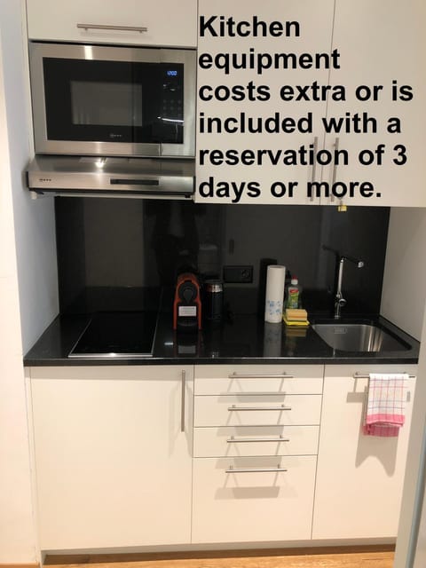 Restaurant/places to eat, Kitchen or kitchenette, Kitchen or kitchenette, minibar, kitchen