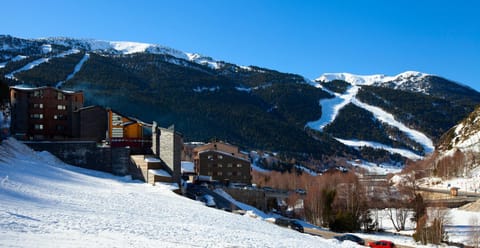 Property building, Neighbourhood, Natural landscape, Winter, Mountain view