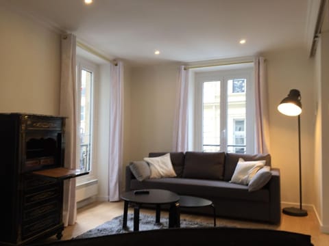 Bellechasse Apartments Condominio in Paris