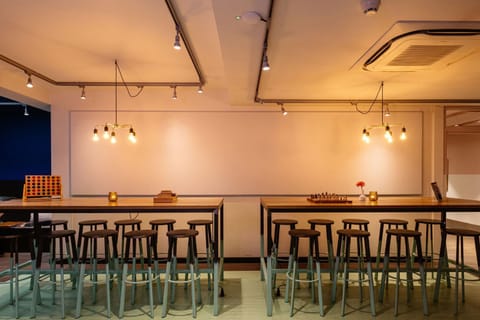 Game Room, Lounge or bar