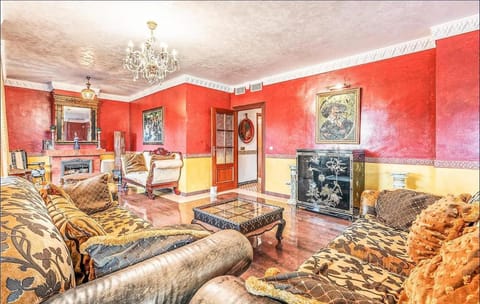 Communal lounge/ TV room, TV and multimedia, Living room, Photo of the whole room, Seating area