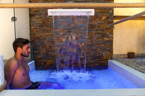 People, Sauna, Steam room, Spa and wellness centre/facilities, Swimming pool