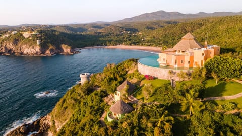 Bird's eye view, Mountain view, Sea view