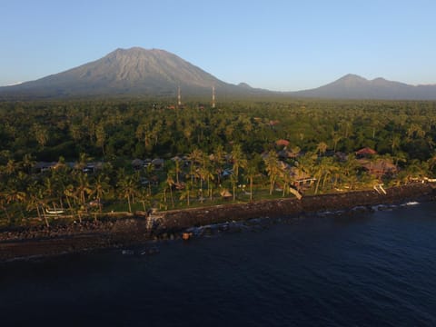 Relax Bali Dive & SPA ocean front resort Camping /
Complejo de autocaravanas in Karangasem Regency
