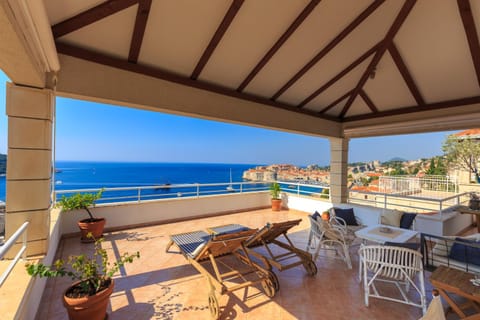 Balcony/Terrace, City view, Sea view