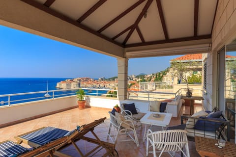 Balcony/Terrace, City view, Sea view