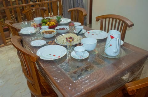 Dining area, Breakfast