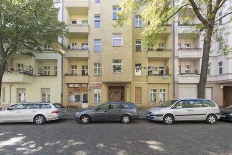 Facade/entrance, City view, Street view