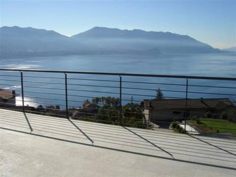 Balcony/Terrace, Lake view