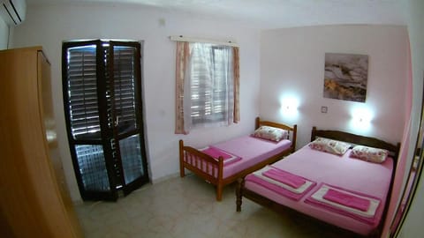 Apartments Ceca Condominio in Kotor Municipality