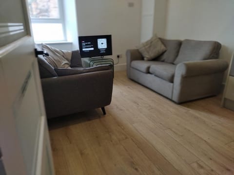 TV and multimedia, Seating area