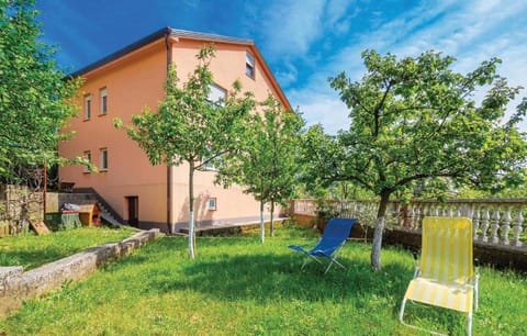 Property building, Day, Garden, sunbed