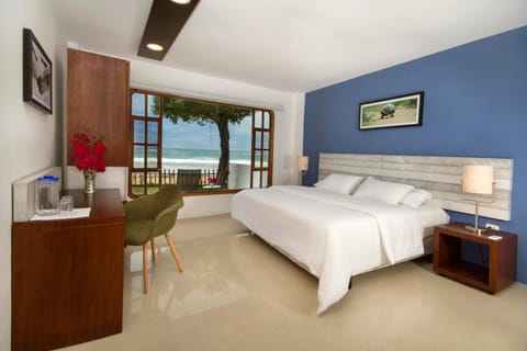 Casita de la Playa Hotel in Isabela Island
