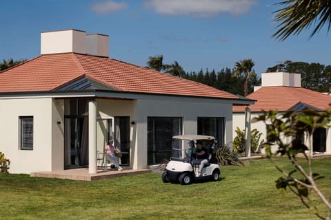 Patio, People, Balcony/Terrace, Fitness centre/facilities, Photo of the whole room, On site