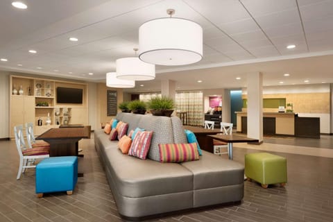 Home2 Suites by Hilton Milwaukee Brookfield Hotel in Brookfield