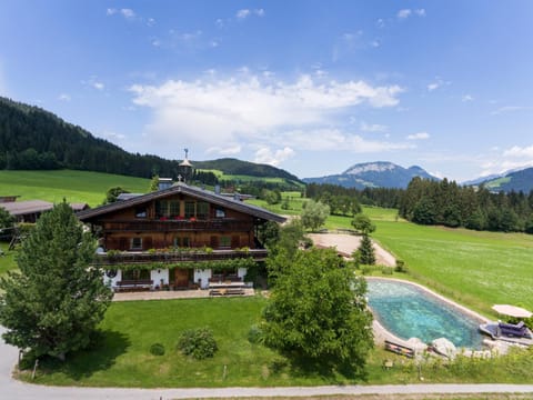Neighbourhood, Natural landscape, Bird's eye view, Summer, Seating area, Garden view, Pool view, Swimming pool, sunbed