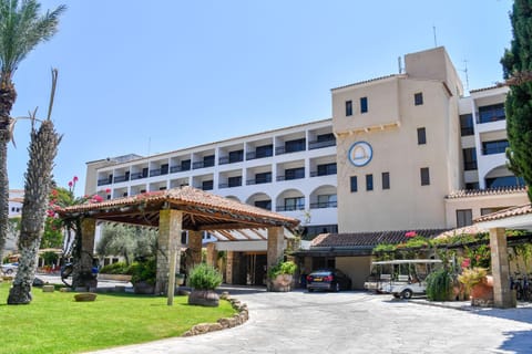 Coral Beach Hotel & Resort Cyprus Hotel in Peyia