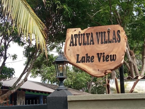 Atulya Lake View - Resort and Spa Chalet in Mirissa