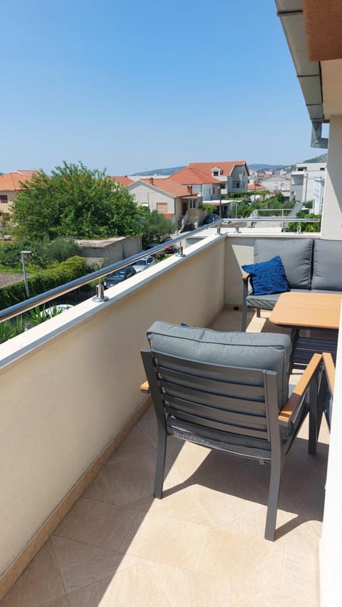 Mislav Apartment Condo in Trogir